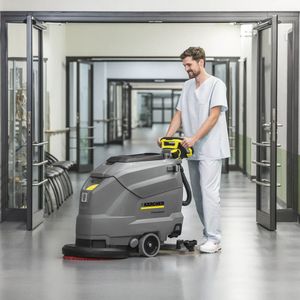 Fregadora, lavadora de pisos industrial BD 50/50 C Bp Pack de Karcher